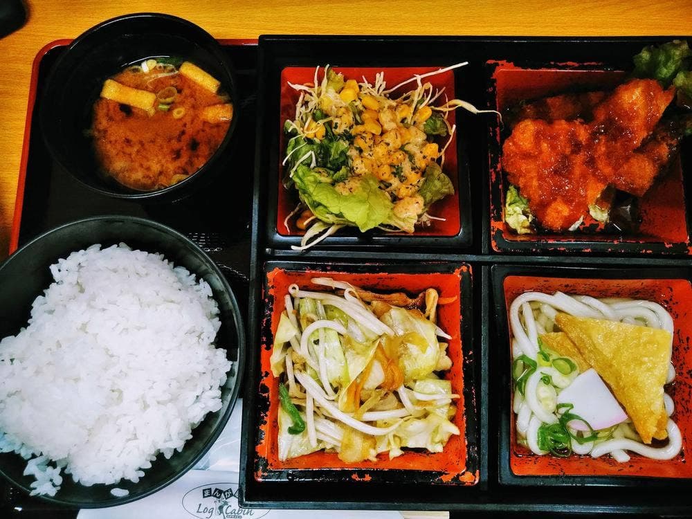 まんが喫茶ログキャビン 常滑店