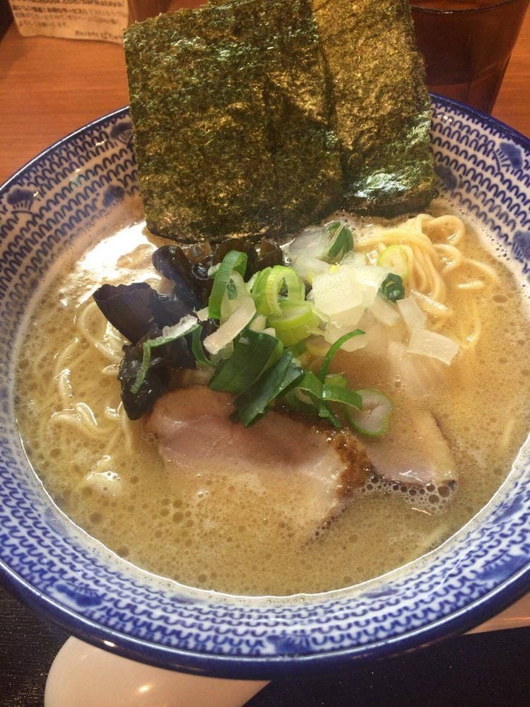 濃厚鶏ラーメン専門店ばりかたya