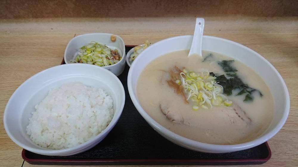 大衆食堂すずめ