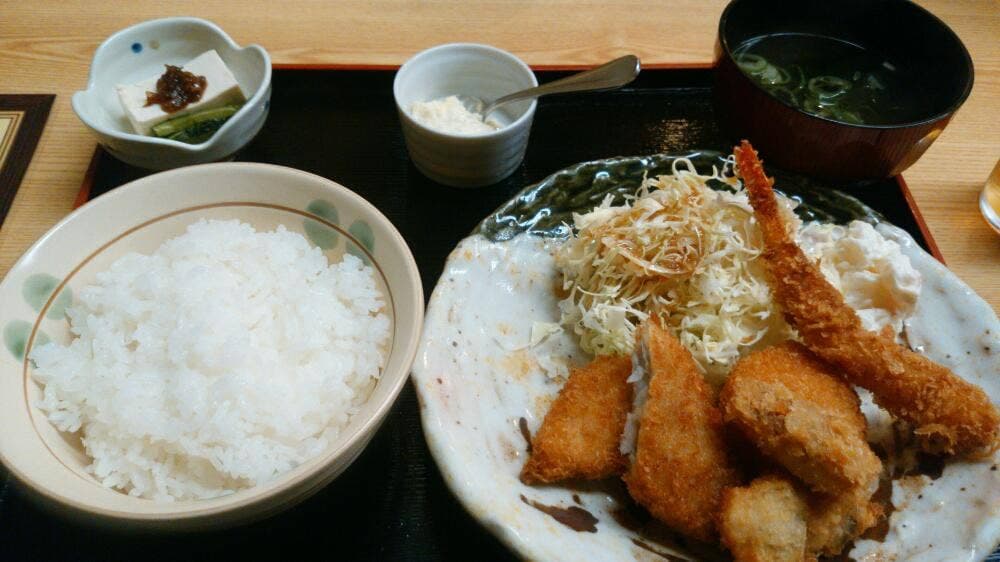酒房 るのあ