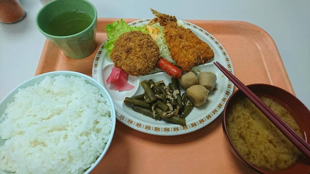 名古屋港湾労働者福祉センター食堂