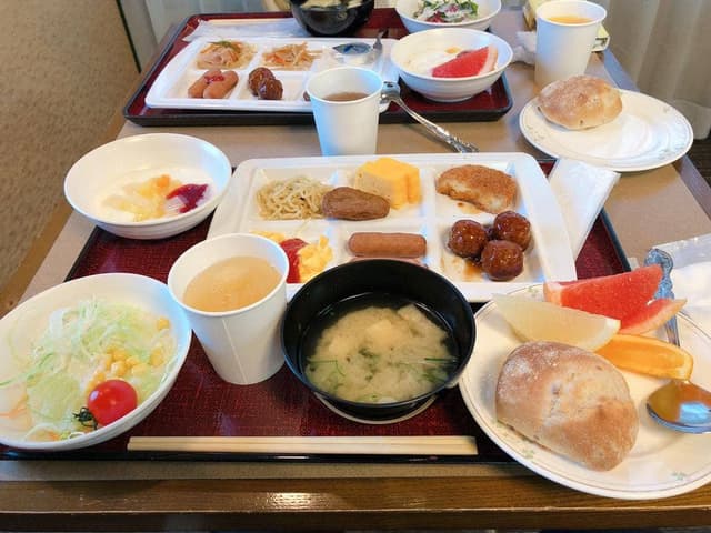 ホテルクラウンヒルズ松山 8F 朝食会場 - サブ画像1