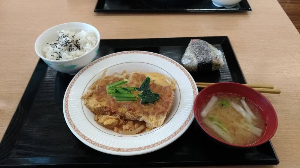 有明医療大学 カフェテリア