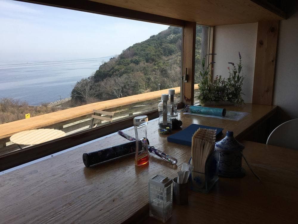 ギャラリーカフェ 風待ちの丘 ルン