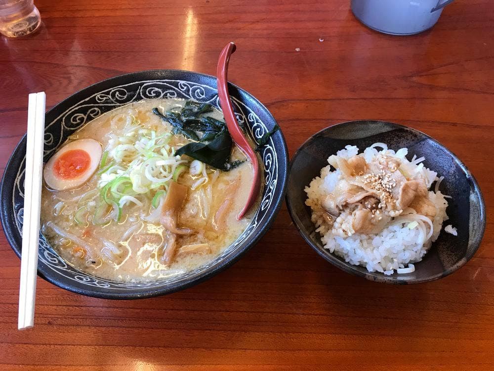 ラーメンハウス新治 本店