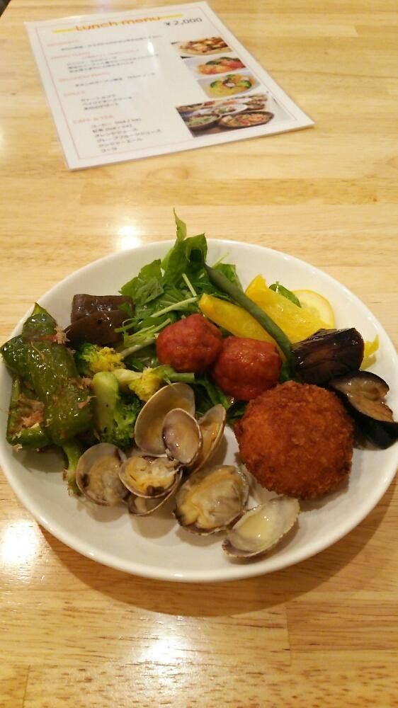 DINING STUDIO コルク