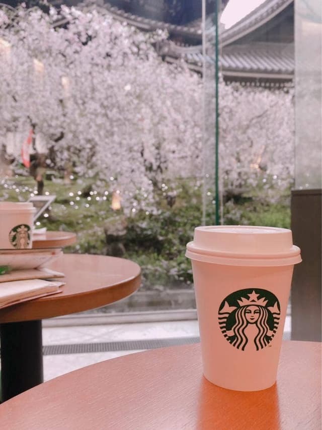 スターバックス コーヒー 京都烏丸六角店 - サブ画像1