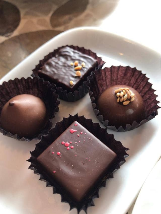 ル・ショコラ・セルフィーユ 三ノ輪店 - サブ画像1