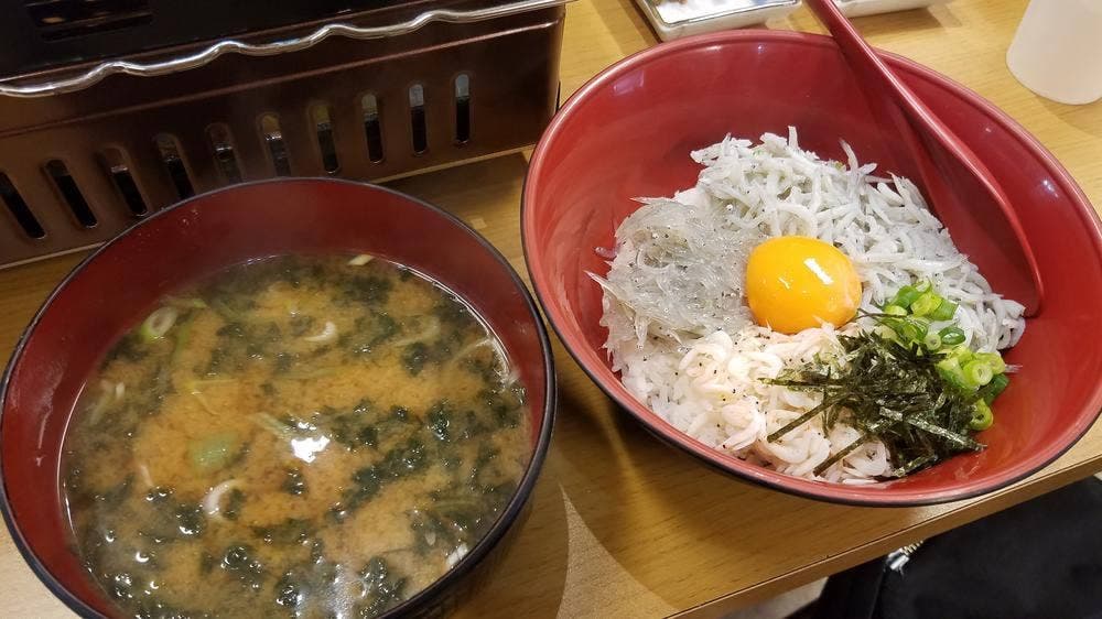 山元商店 一色さかな広場併設朝市広場