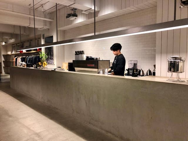 サタデーズサーフニューヨーク 大阪店 - サブ画像3