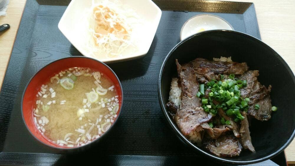 鷲の食卓 南8条店