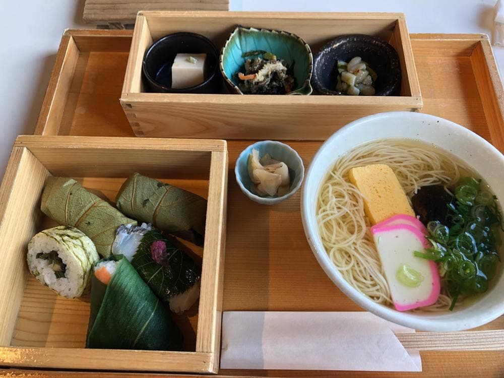 ゐざさ中谷本舗東大寺店