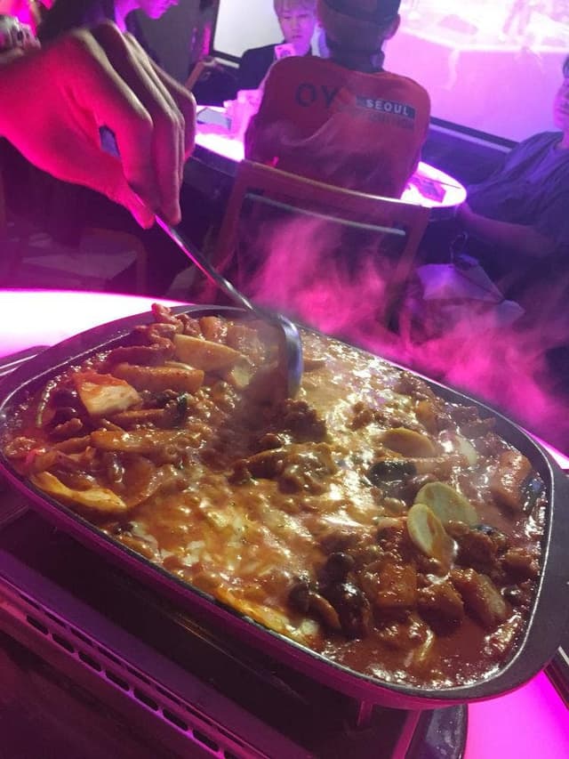 CLUB POCHA 栄店 - サブ画像2