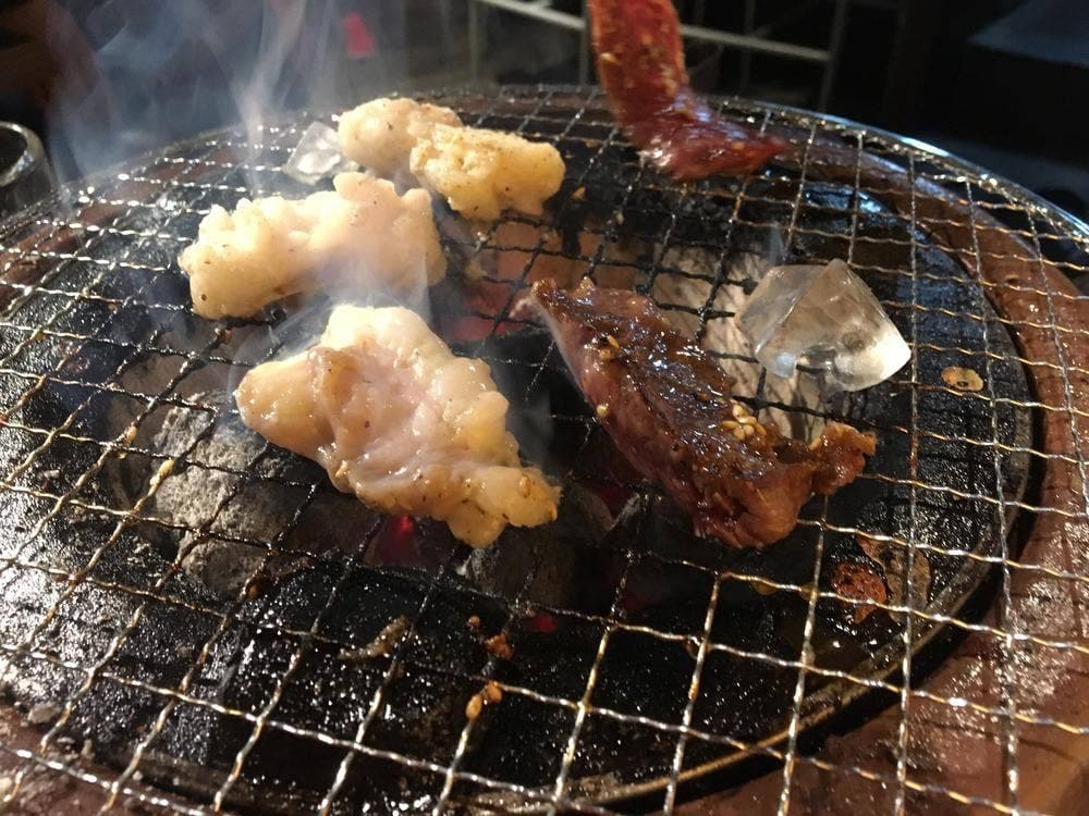 炭火焼肉 じんじん