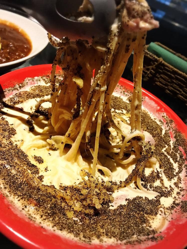 NUTS CAFE TRIP