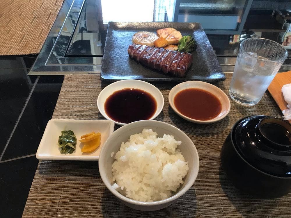 ステーキハウス讃良