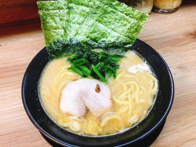 家系ラーメン 鶯家 - サブ画像3