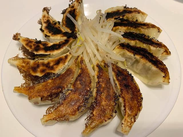 持ち帰り餃子専門 こんがり屋 焼く兵衛 - サブ画像2
