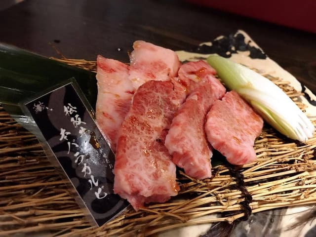 炭火焼肉泉味亭 - サブ画像2