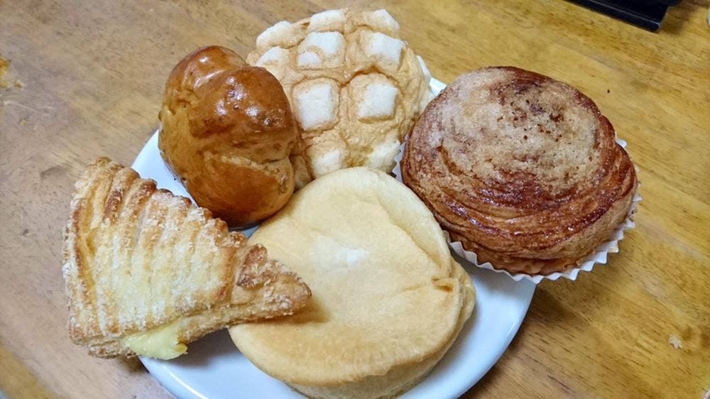 焼きたてパン工房 春江病院 売店