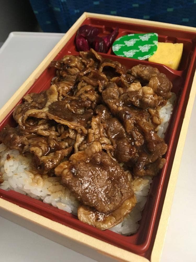 東海軒 新幹線上り東売店