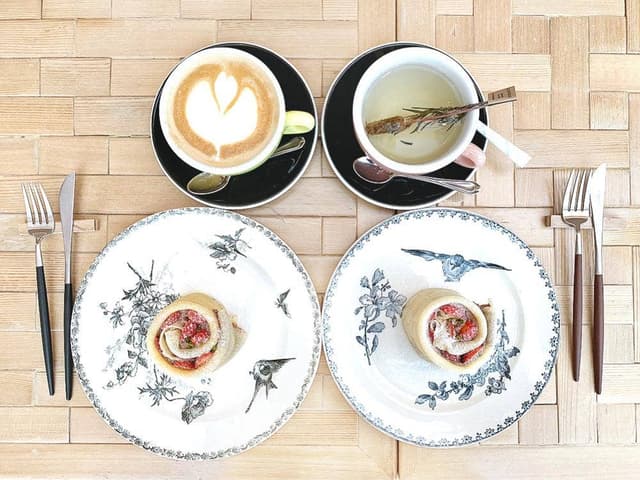 INTERIOR BOOKWORM CAFE - サブ画像1