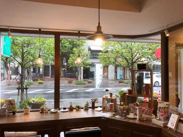 CAFE 木と本 - サブ画像2