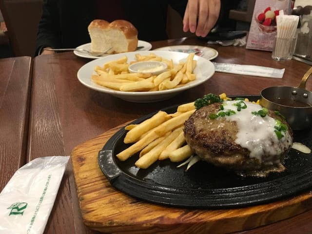 ロイヤルホスト 北山店 - サブ画像2