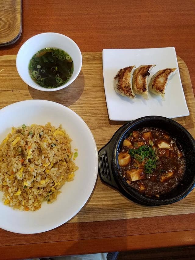 上海常 直方店 - サブ画像1
