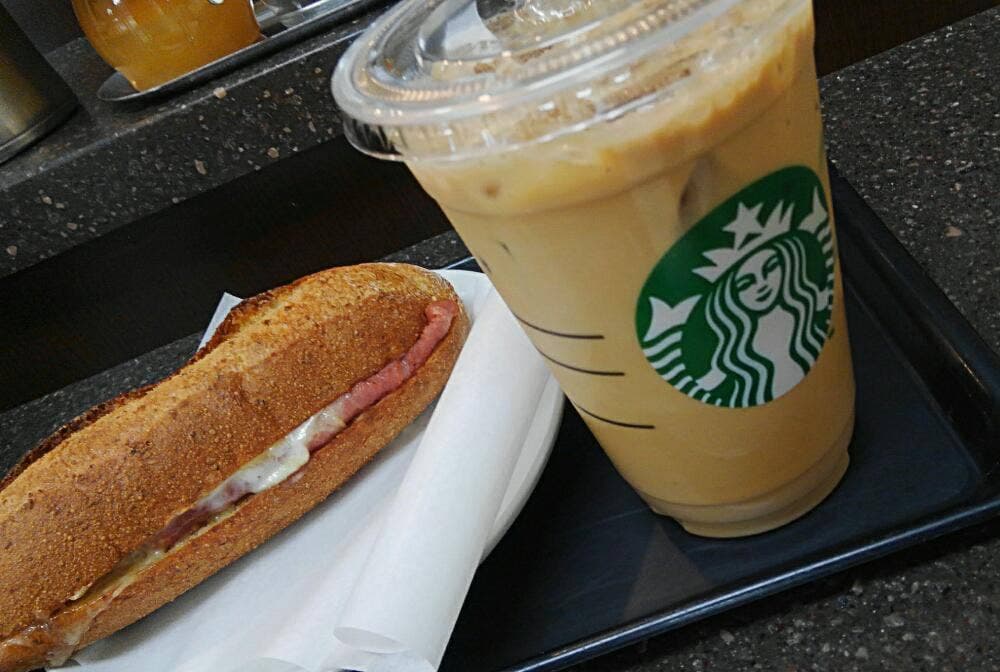スターバックス コーヒー 自治医科大学附属病院店
