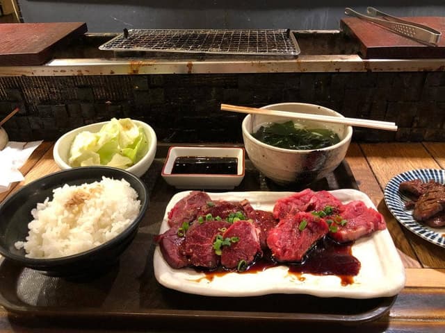 にくまる 平和通り店 - サブ画像1