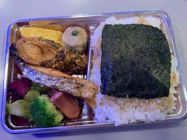 弁当と焼鳥 瀬尾商店 - サブ画像2