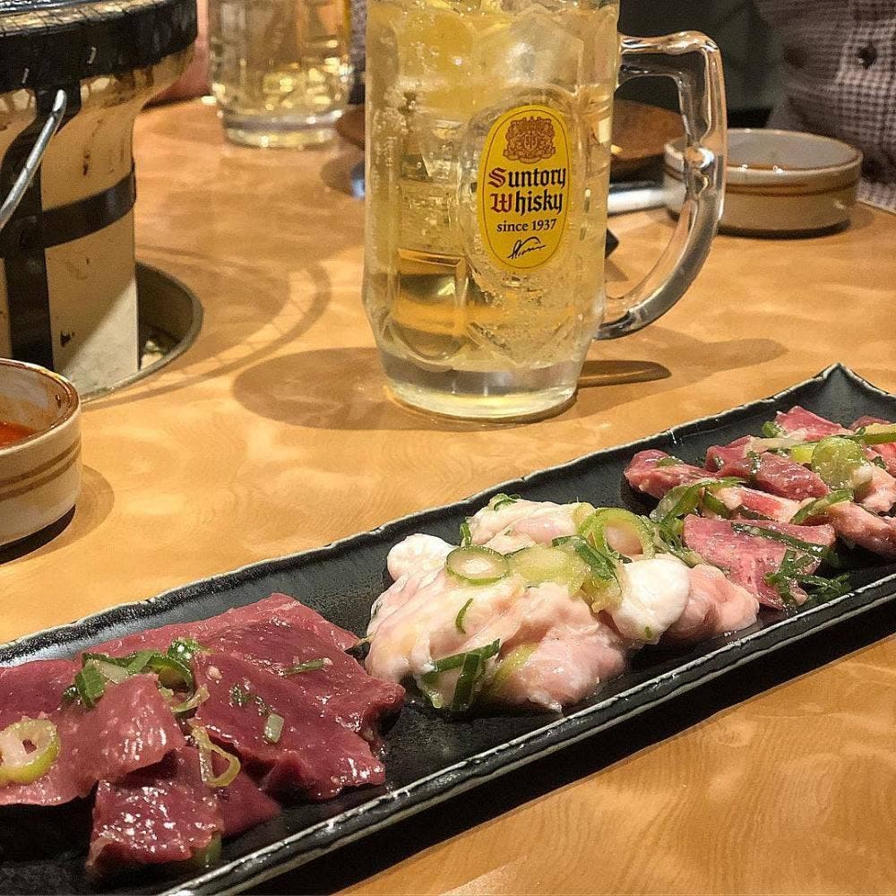 炭火肉料理 あつまれブー