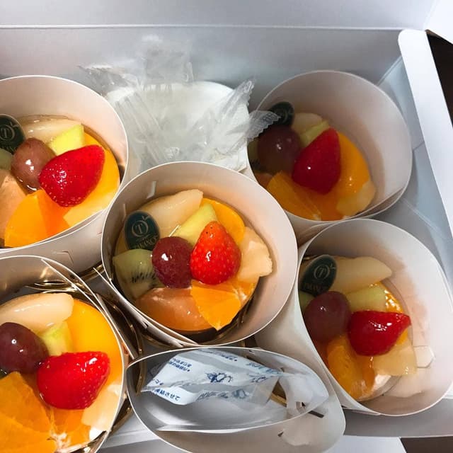 新宿高野 京急上大岡店 - サブ画像1