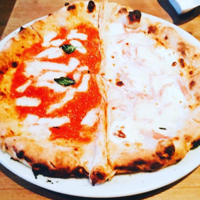 ピッツェリア トラットリア スガッチィー - サブ画像1