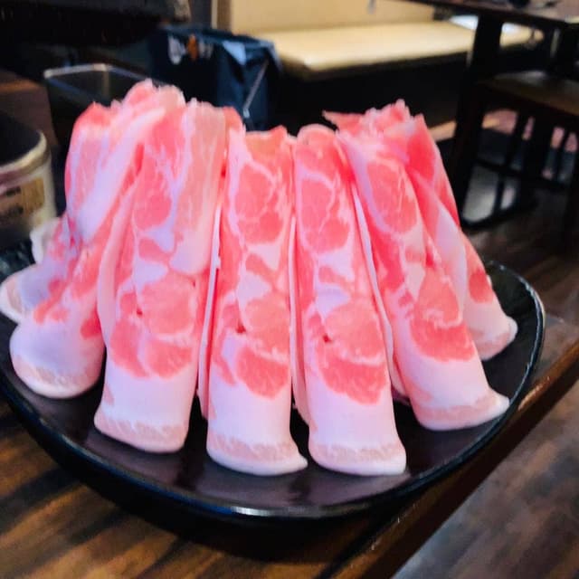 とん豚テジ 新宿ゴジラロード店 - サブ画像3