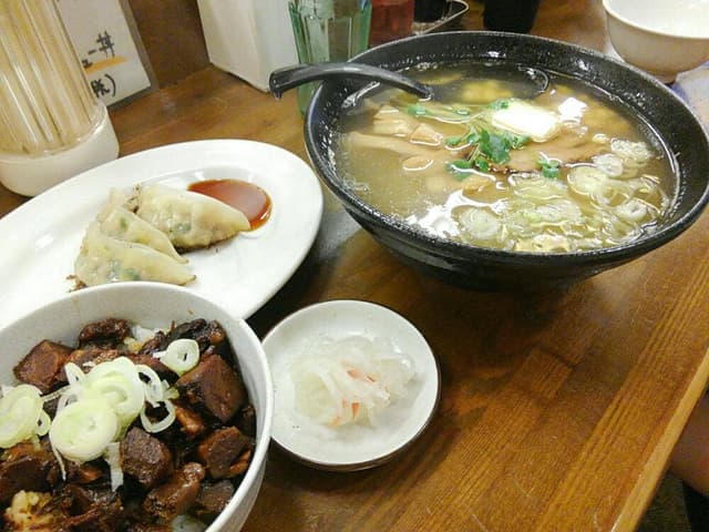 らーめん居酒屋 ぐらっちぇ 東店 - サブ画像2