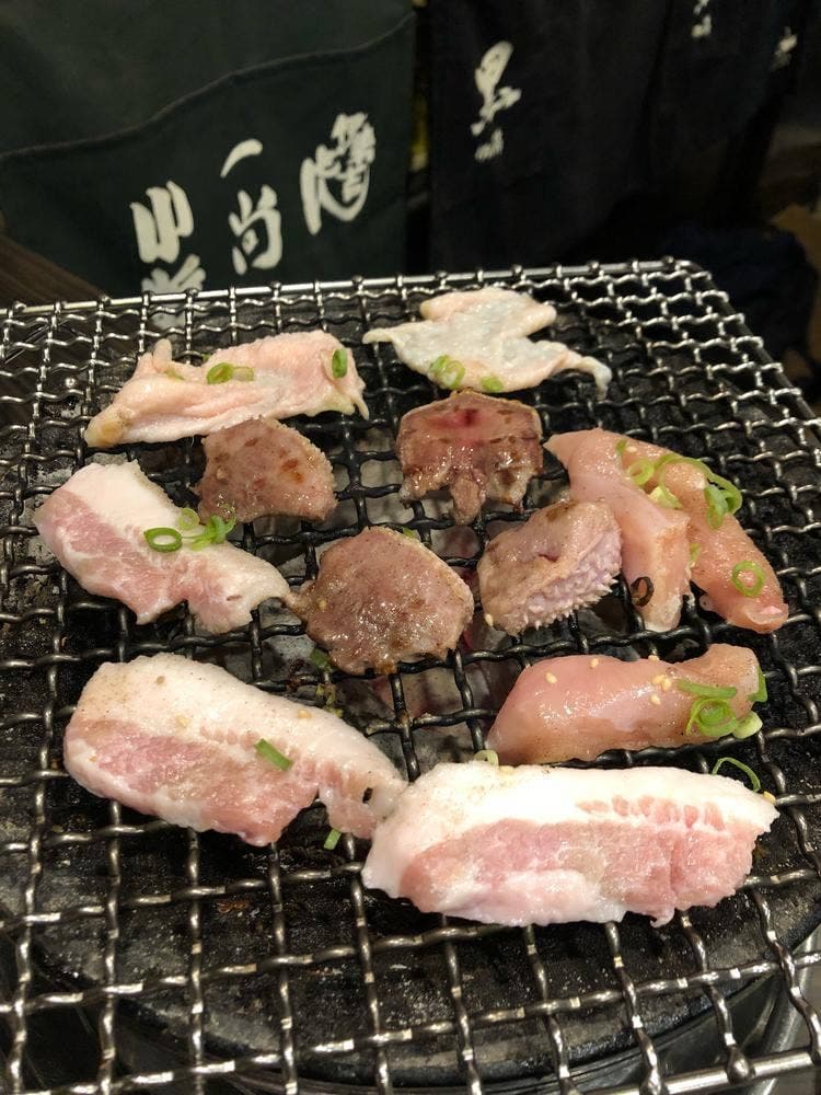 黒豚本舗どん