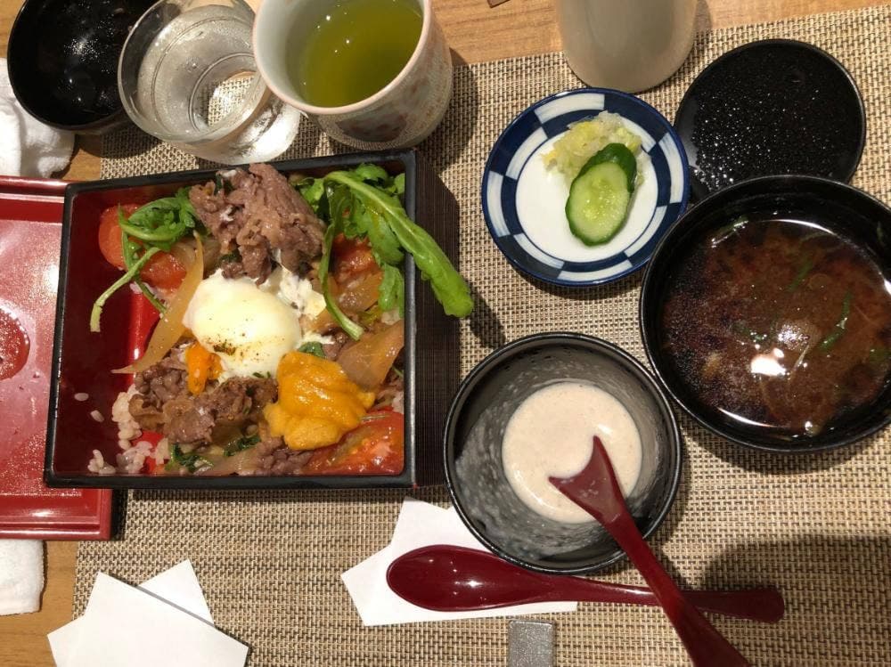 HAL YAMASHITA 大阪梅田店