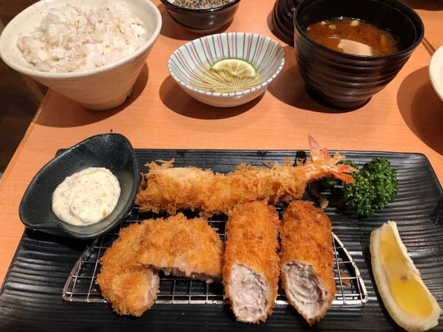 とんかつ新宿さぼてん 聖蹟桜ヶ丘京王店 - サブ画像1