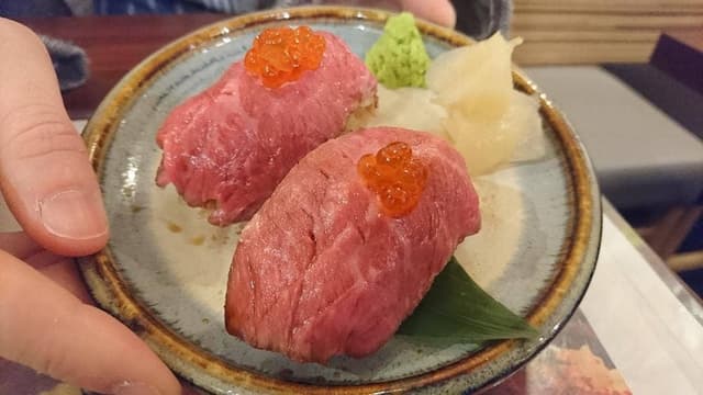 魚と肉ずしのお店 亀山本店 - サブ画像1