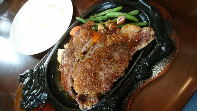 ステーキハウスリーゼ - サブ画像3