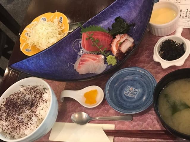 海水で刺身を食べる店 伝左衛門 - サブ画像1