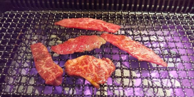 炭火焼肉食神苑 母屋店 - サブ画像3