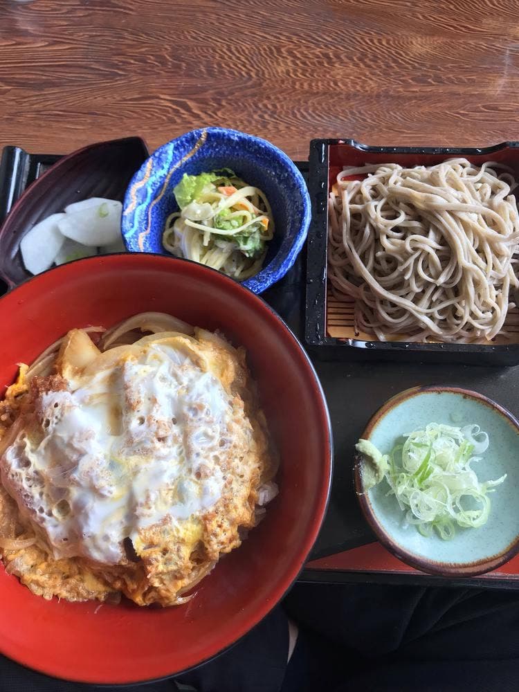 山成