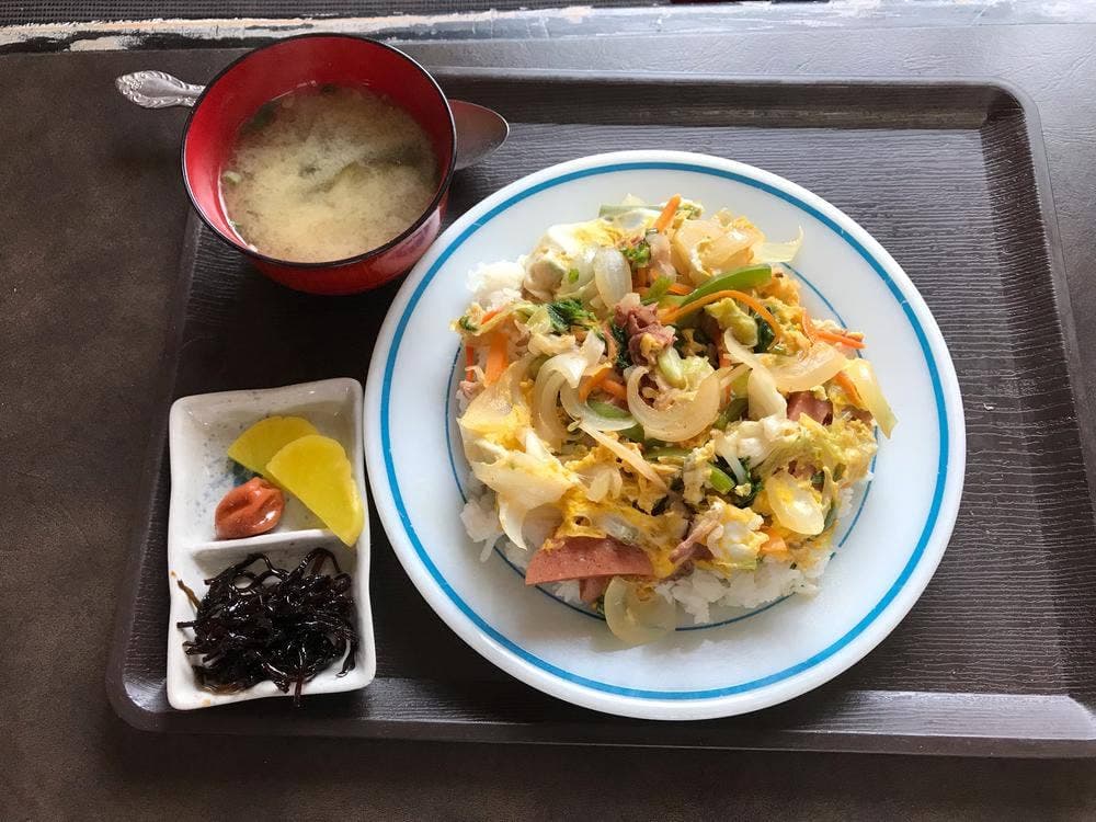 お食事処なびぃー