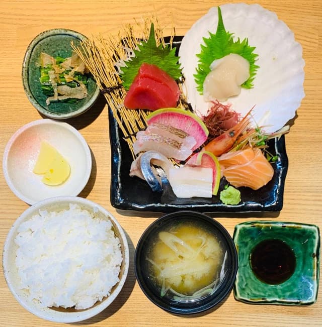 炭火割烹 亀鶴 - サブ画像2
