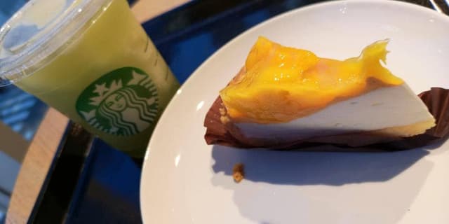スターバックス コーヒー TSUTAYA BOOK APARTMENT Shinjuku店 - サブ画像2