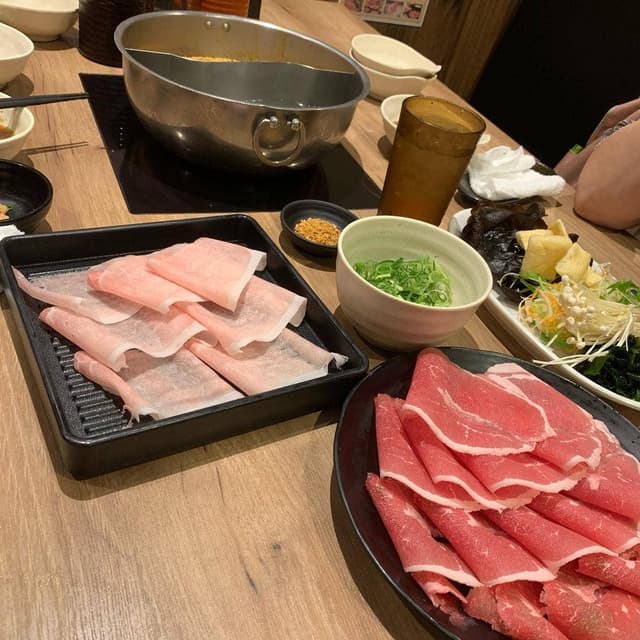 牛しゃぶ牛すき食べ放題 但馬屋 四条河原町店 - サブ画像1