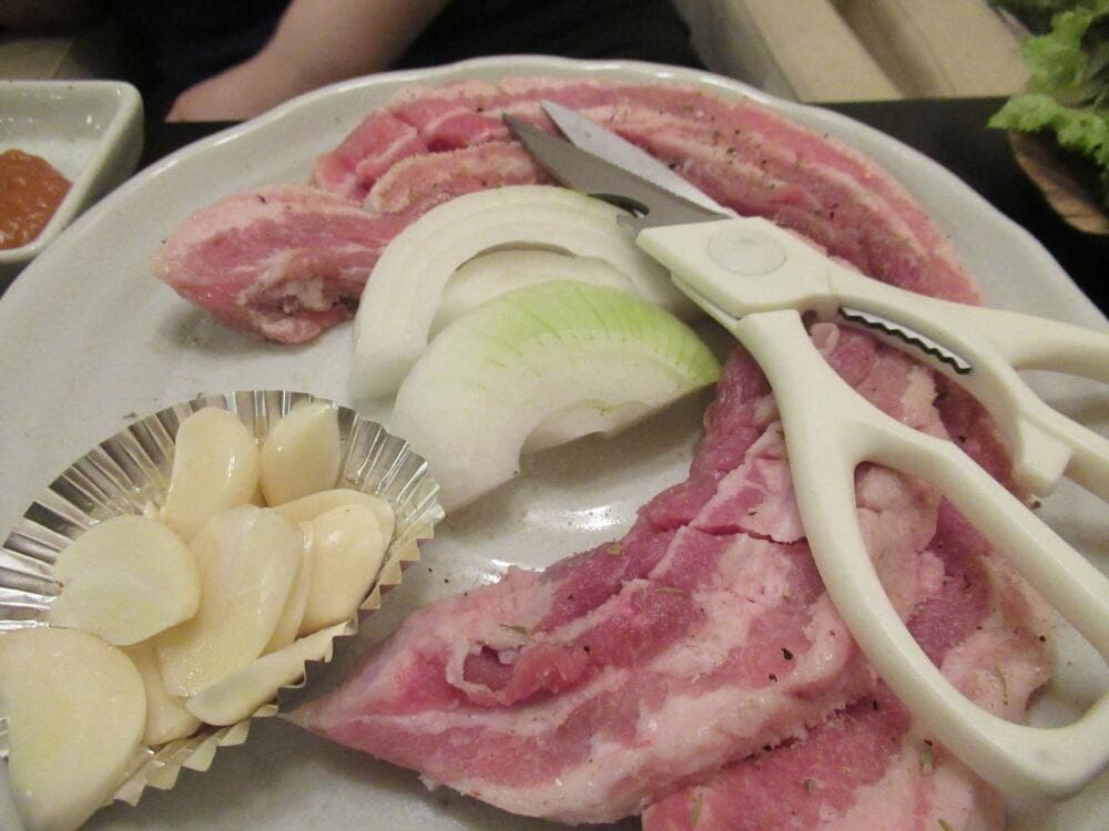 炭火サムギョプサル 美豚 上本町